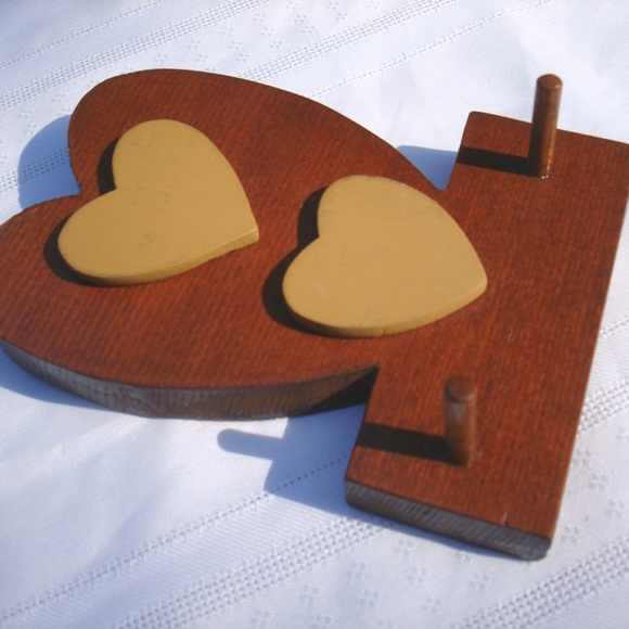 Heart Shaped Necklace Holder Wood Wall Rack Hooks Vintage Wall Hanging Decor - Picture 3 of 6